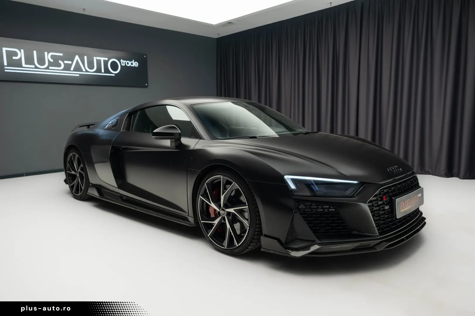 Audi R8 V10  Performance Quattro  Ceramic Brakes  Carbon Kit