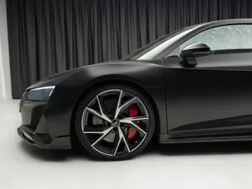 Audi R8 V10  Performance Quattro  Ceramic Brakes  Carbon Kit