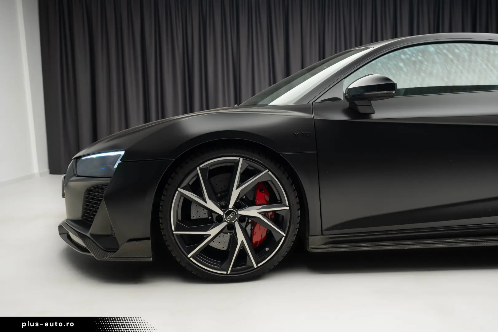 Audi R8 V10  Performance Quattro  Ceramic Brakes  Carbon Kit