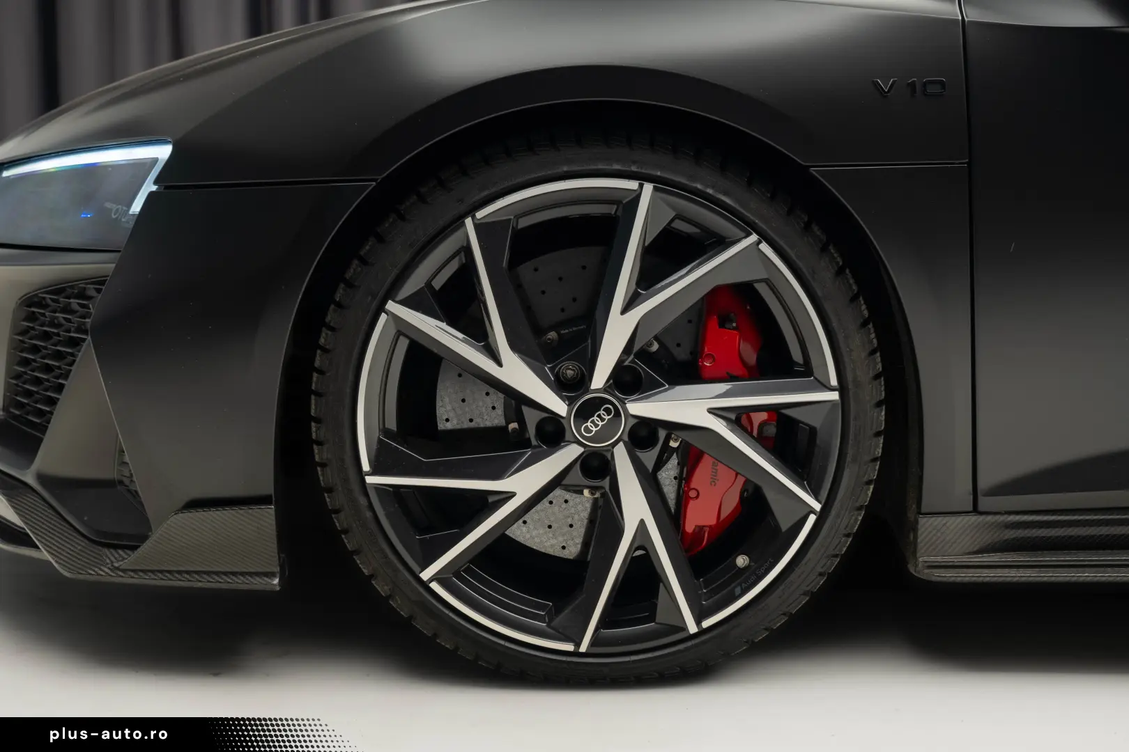 Audi R8 V10  Performance Quattro  Ceramic Brakes  Carbon Kit