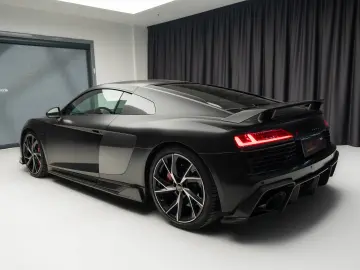 Audi R8 V10  Performance Quattro  Ceramic Brakes  Carbon Kit