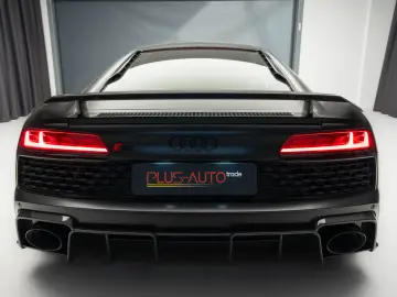 Audi R8 V10  Performance Quattro  Ceramic Brakes  Carbon Kit