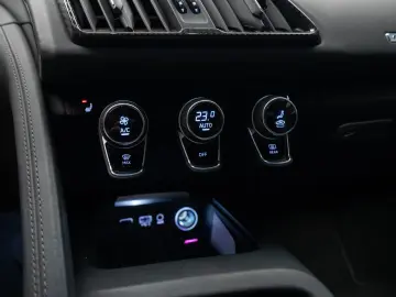 Audi R8 V10  Performance Quattro  Ceramic Brakes  Carbon Kit