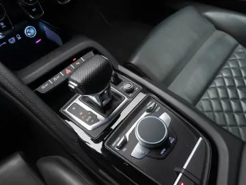 Audi R8 V10  Performance Quattro  Ceramic Brakes  Carbon Kit