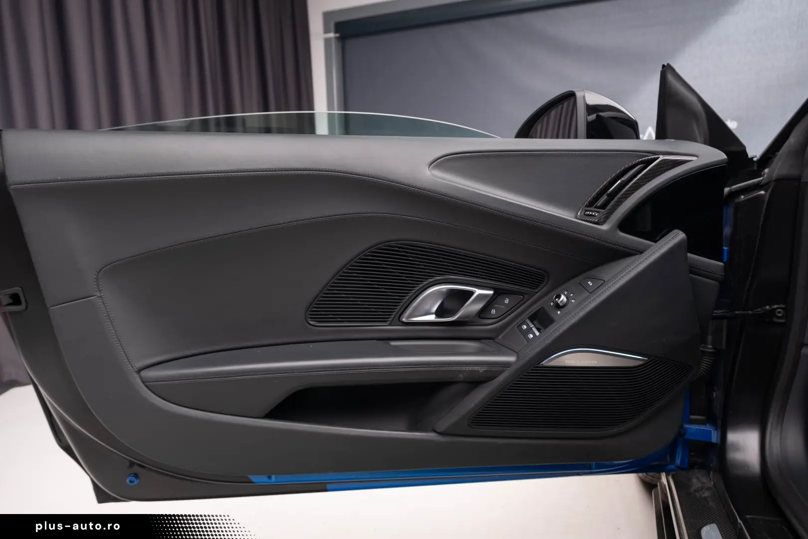 Audi R8 V10  Performance Quattro  Ceramic Brakes  Carbon Kit