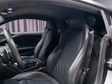 Audi R8 V10  Performance Quattro  Ceramic Brakes  Carbon Kit