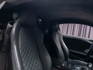 Audi R8 V10  Performance Quattro  Ceramic Brakes  Carbon Kit