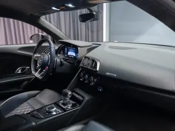 Audi R8 V10  Performance Quattro  Ceramic Brakes  Carbon Kit