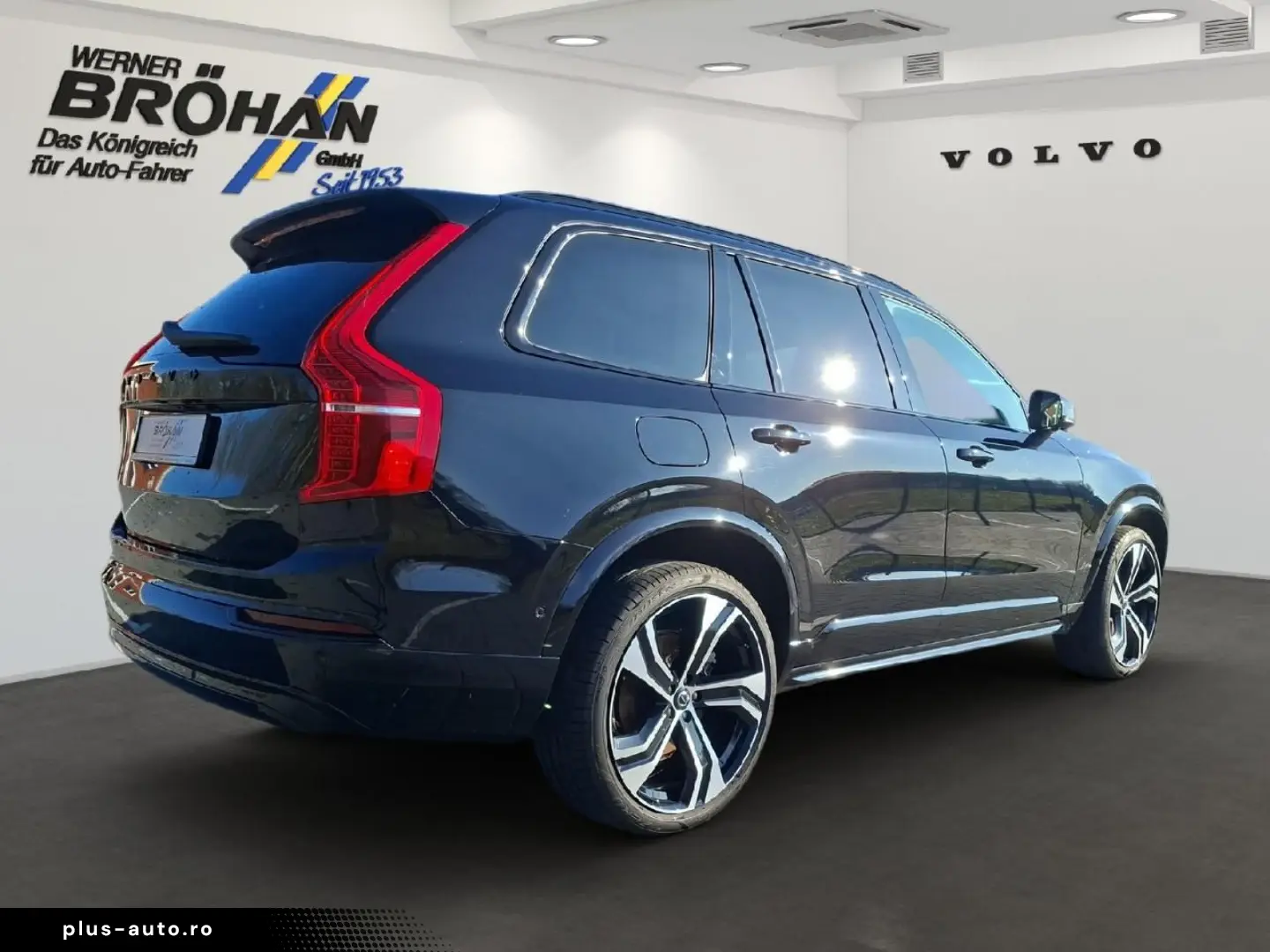 VOLVO XC90 T8 AWD Ultra Dark Plug-In Hybrid B&W