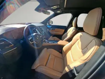 VOLVO XC90 T8 AWD Ultra Dark Plug-In Hybrid B&W