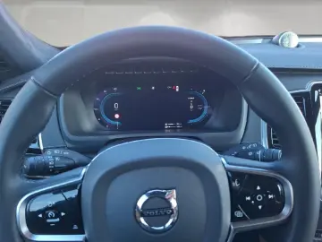 VOLVO XC90 T8 AWD Ultra Dark Plug-In Hybrid B&W