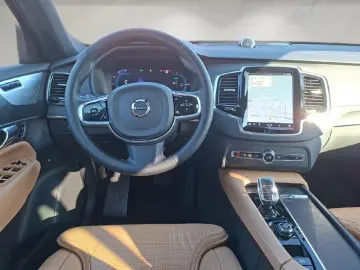 VOLVO XC90 T8 AWD Ultra Dark Plug-In Hybrid B&W