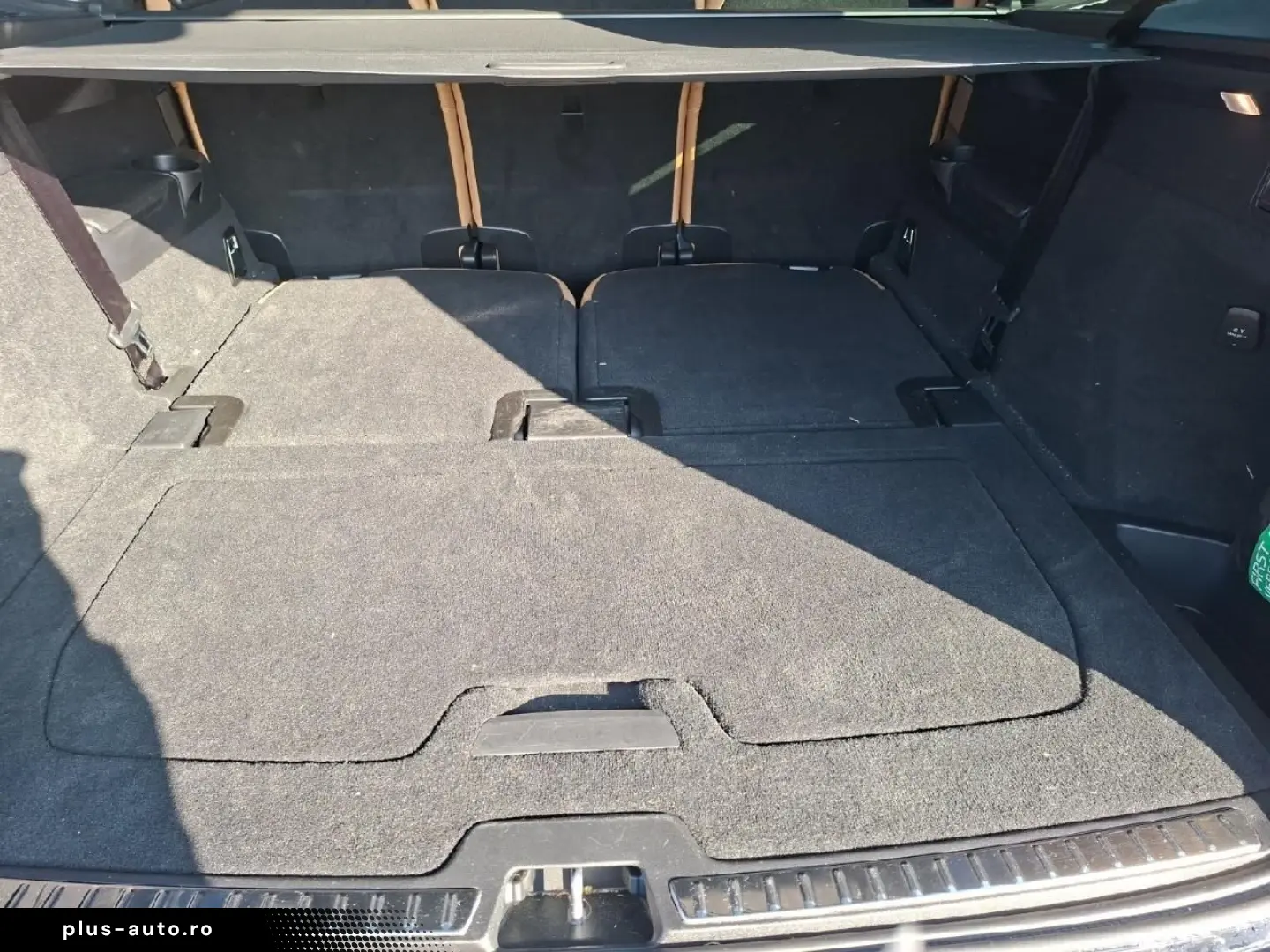 VOLVO XC90 T8 AWD Ultra Dark Plug-In Hybrid B&W