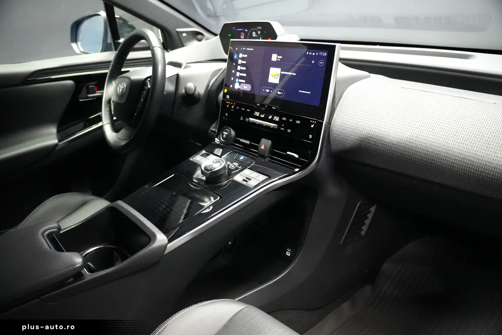 TOYOTA BZ4X LUXURY 4X4