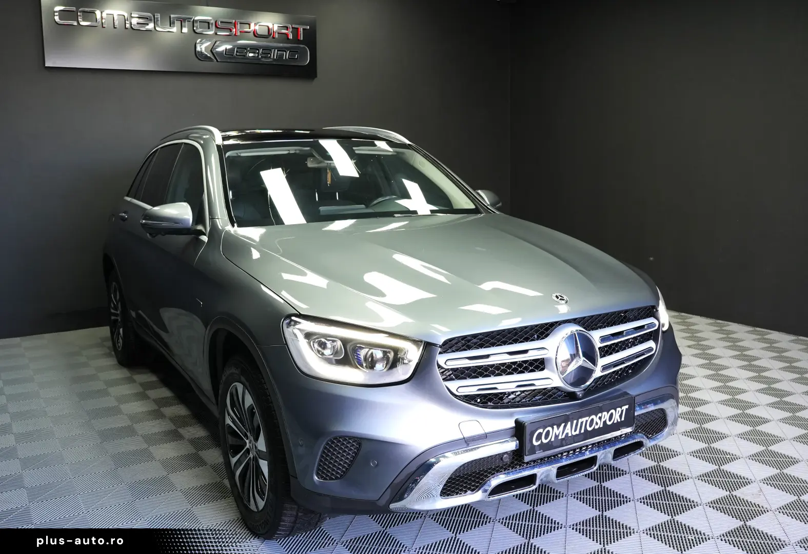 MERCEDES-BENZ GLC 300e AT 4MATIC