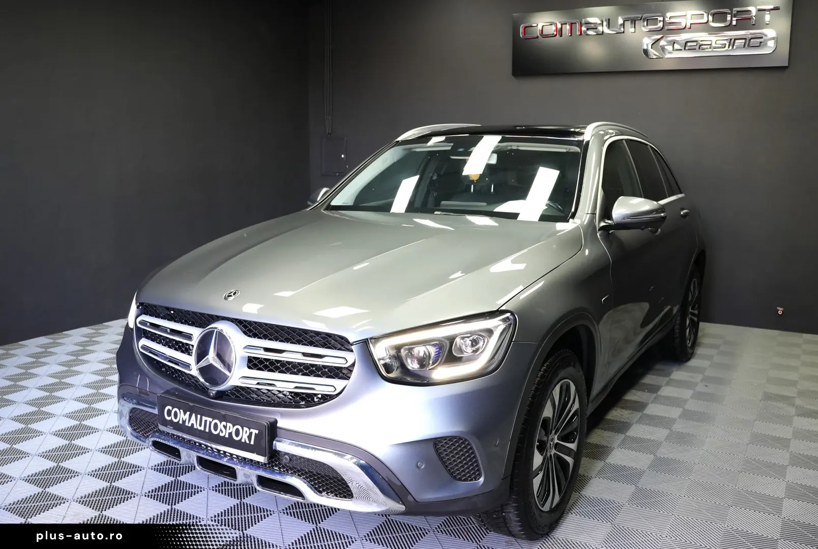 MERCEDES-BENZ GLC 300e AT 4MATIC