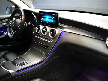 MERCEDES-BENZ GLC 300e AT 4MATIC