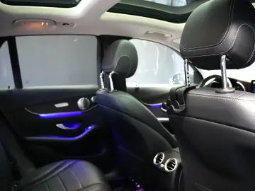 MERCEDES-BENZ GLC 300e AT 4MATIC