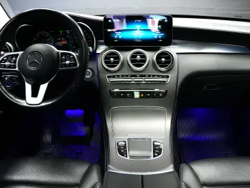 MERCEDES-BENZ GLC 300e AT 4MATIC