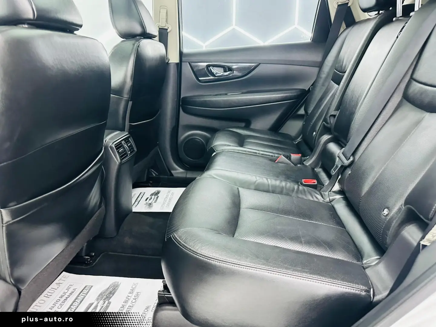 NISSAN X-TRAIL 2018 1.6D E6 7 Locuri Garantie 12 Luni Rate A