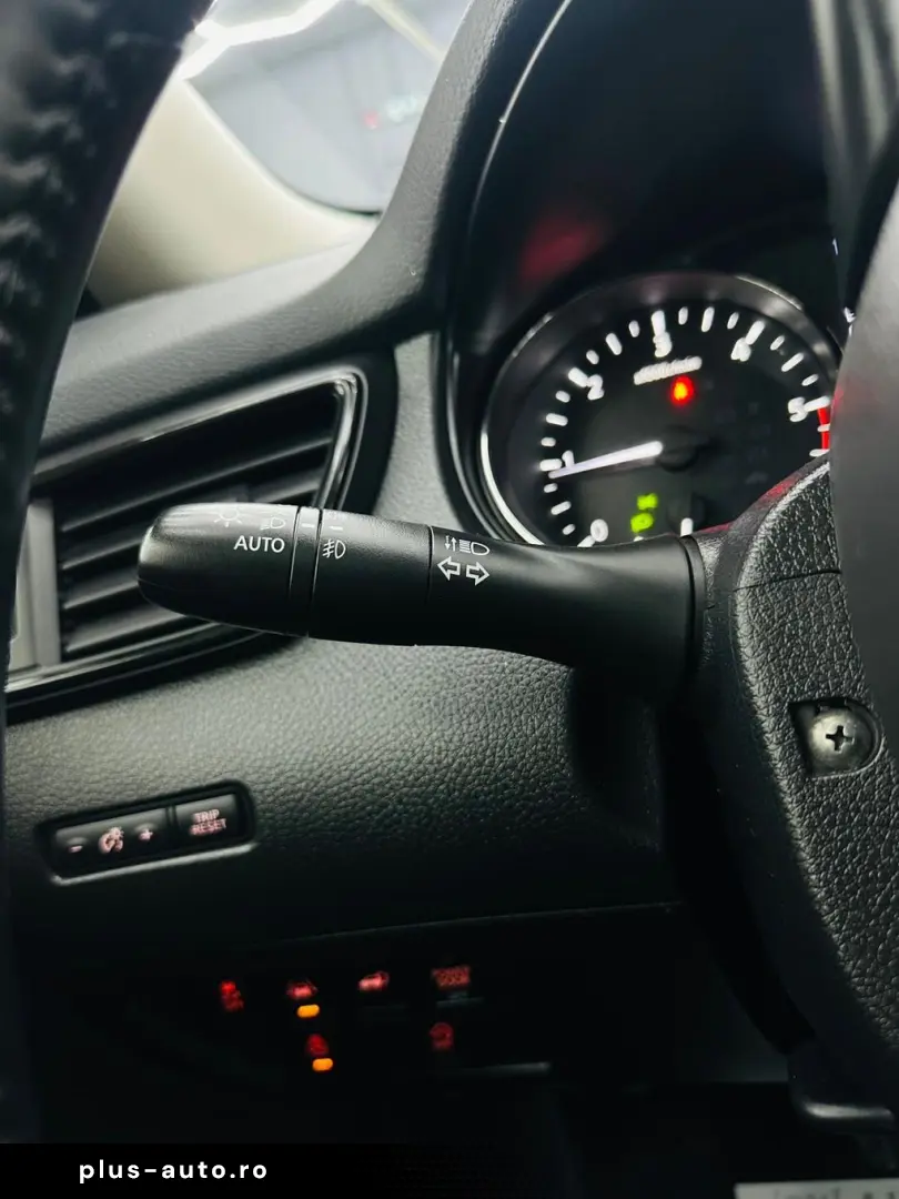 NISSAN X-TRAIL 2018 1.6D E6 7 Locuri Garantie 12 Luni Rate A