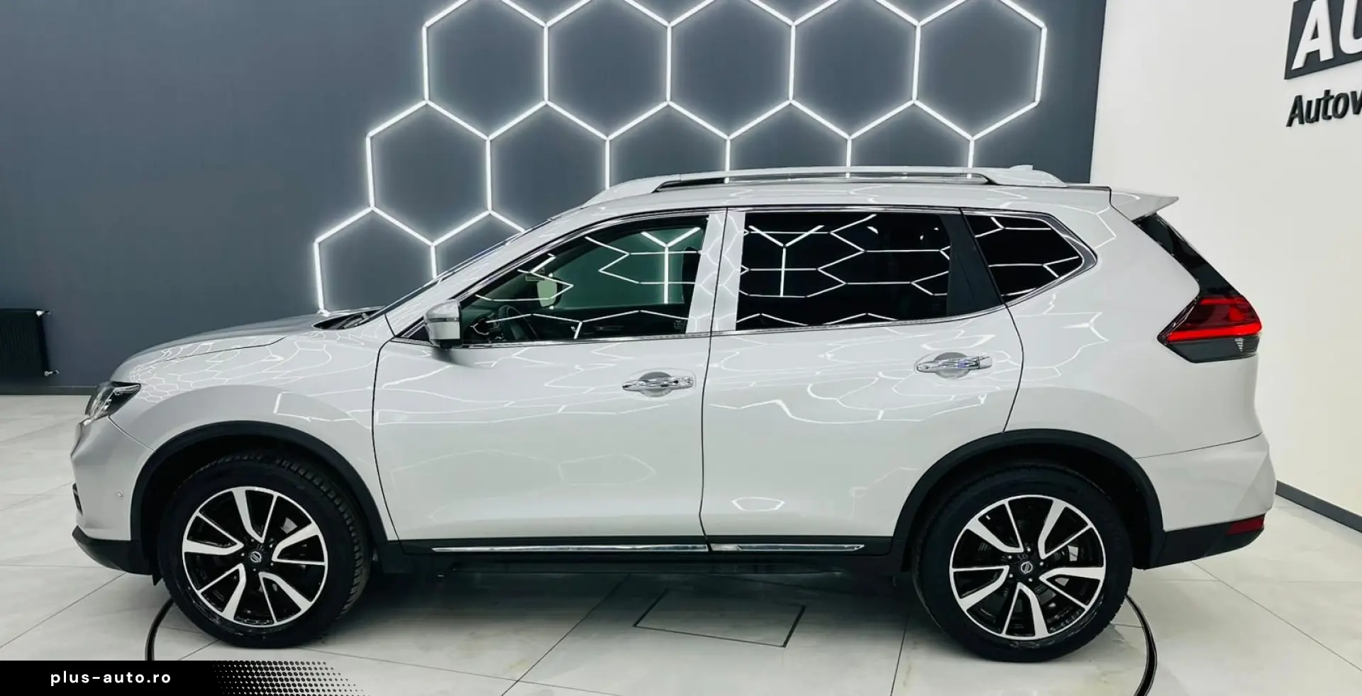 NISSAN X-TRAIL 2018 1.6D E6 7 Locuri Garantie 12 Luni Rate A