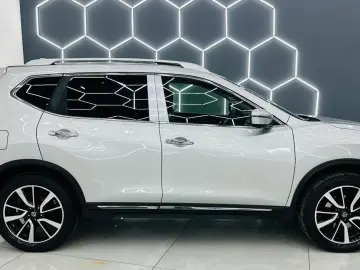 NISSAN X-TRAIL 2018 1.6D E6 7 Locuri Garantie 12 Luni Rate A