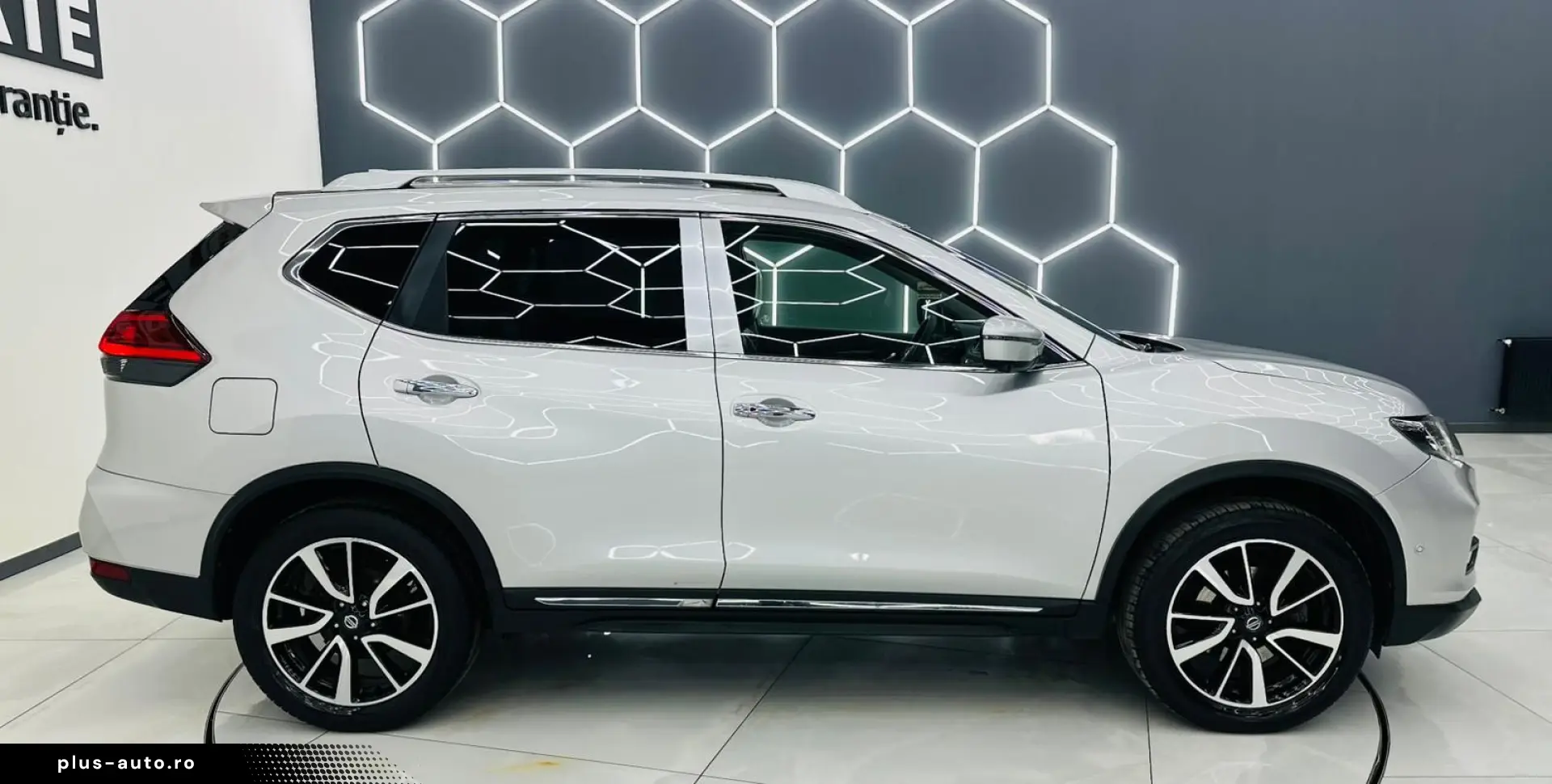 NISSAN X-TRAIL 2018 1.6D E6 7 Locuri Garantie 12 Luni Rate A