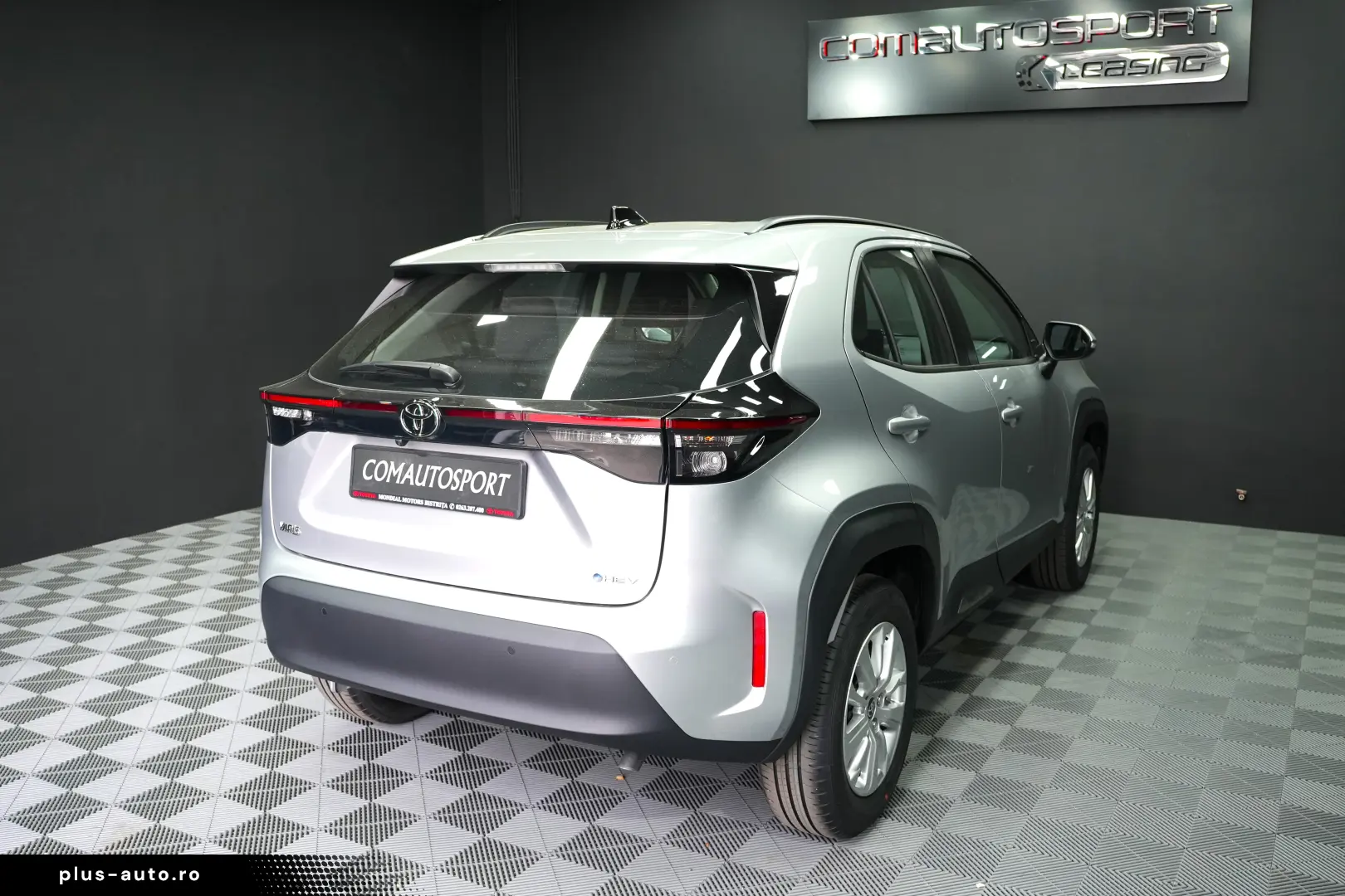 TOYOTA YARIS CROSS HYBRID BUSINESS