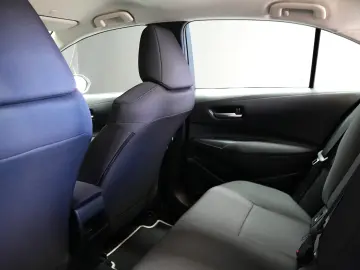 TOYOTA COROLLA ECO 1.8 HYBRID AT