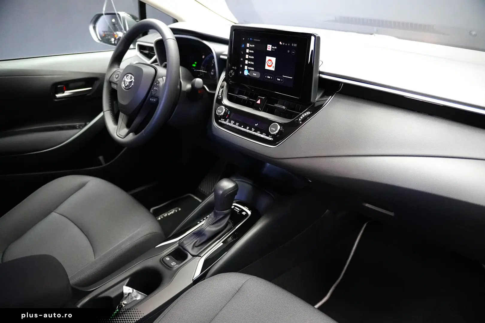 TOYOTA COROLLA ECO 1.8 HYBRID AT