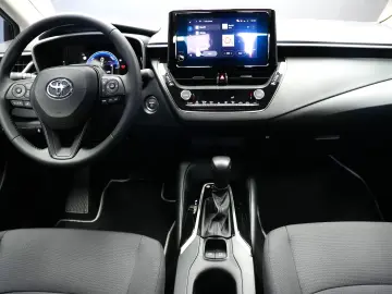 TOYOTA COROLLA ECO 1.8 HYBRID AT