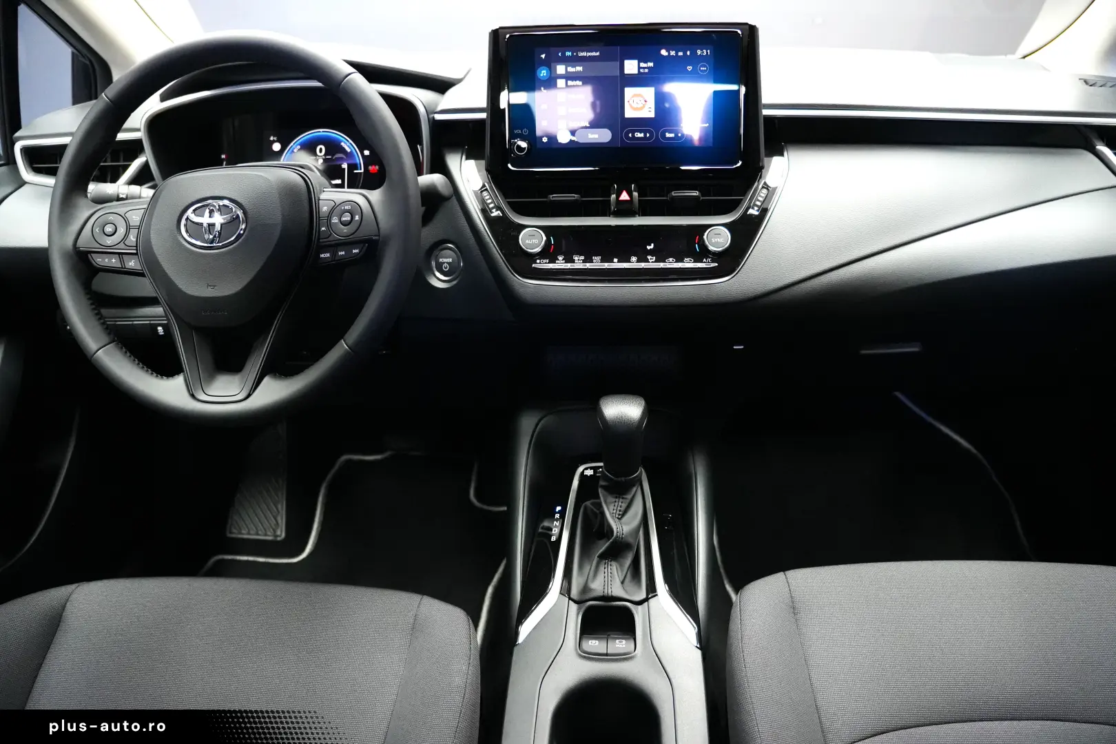 TOYOTA COROLLA ECO 1.8 HYBRID AT