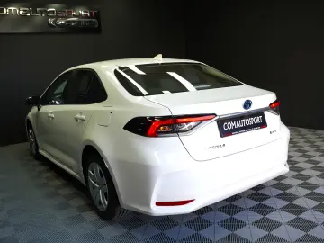 TOYOTA COROLLA ECO 1.8 HYBRID AT
