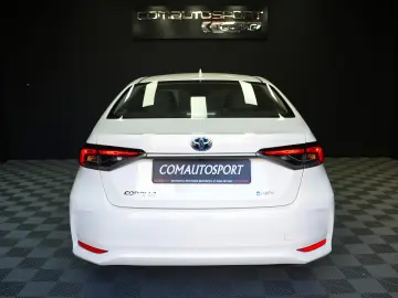 TOYOTA COROLLA ECO 1.8 HYBRID AT