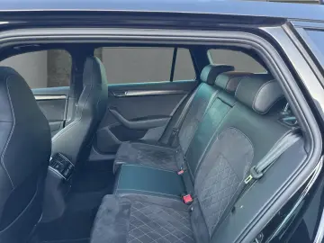 Skoda Superb Combi 2.0 TDI Sportline 4x4