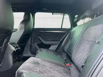 Skoda Superb Combi SportLine 4x4 2.0 TSI