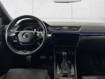 Skoda Superb Combi 2.0 TDI L&K