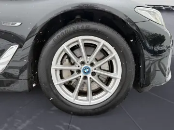 BMW 530e xDrive H&K