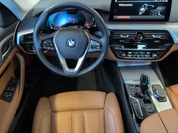 BMW 520d xD Laser DAProf HUD  360  PHeat