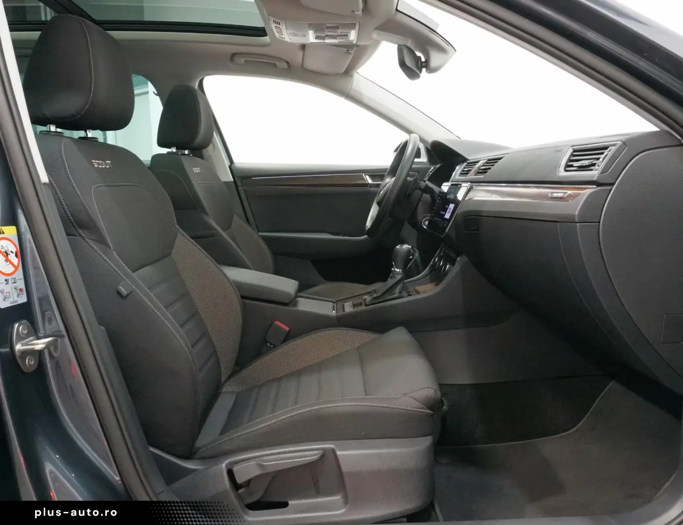 Skoda Superb Combi Scout 4x4 ACC PANO AHK 360  Matrix