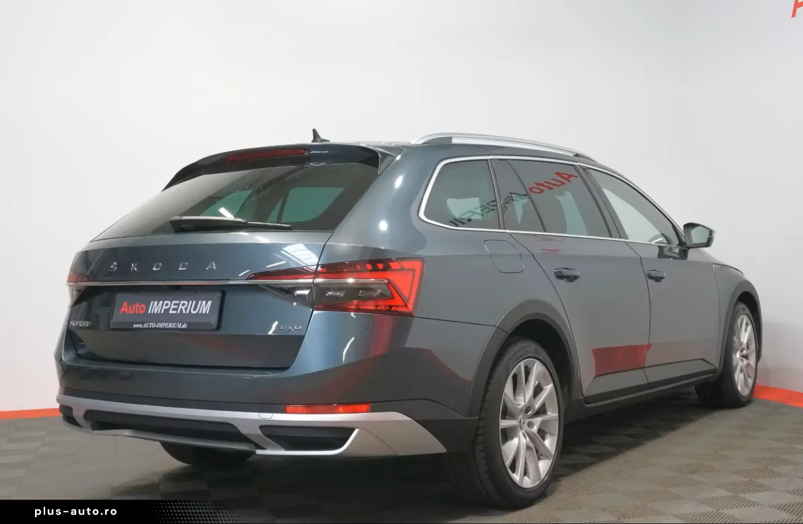 Skoda Superb Combi Scout 4x4 ACC PANO AHK 360  Matrix