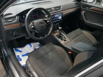 Skoda Superb Combi Scout 4x4 ACC PANO AHK 360  Matrix