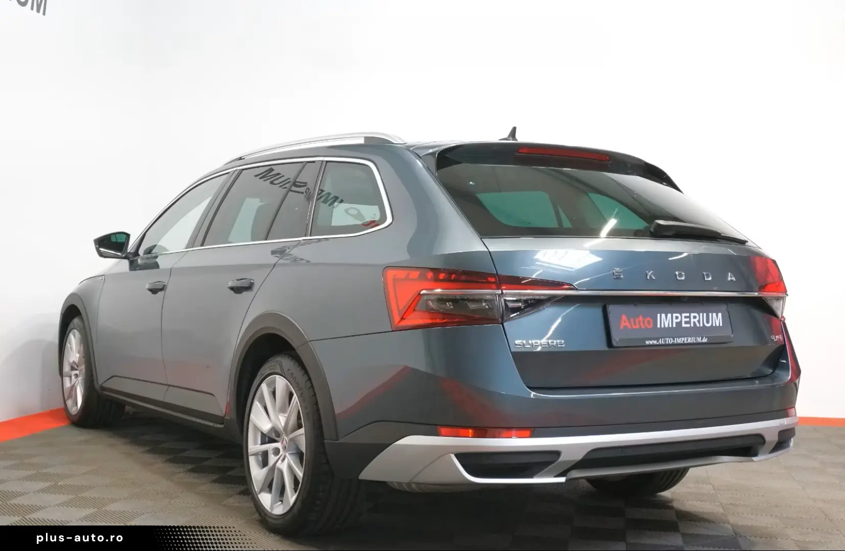 Skoda Superb Combi Scout 4x4 ACC PANO AHK 360  Matrix