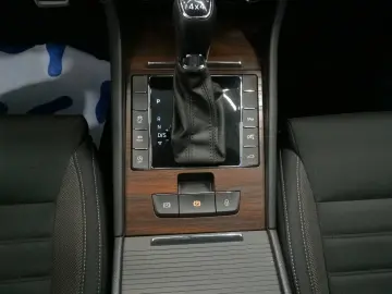 Skoda Superb Combi Scout 4x4 ACC PANO AHK 360  Matrix