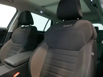 Skoda Superb Combi Scout 4x4 ACC PANO AHK 360  Matrix