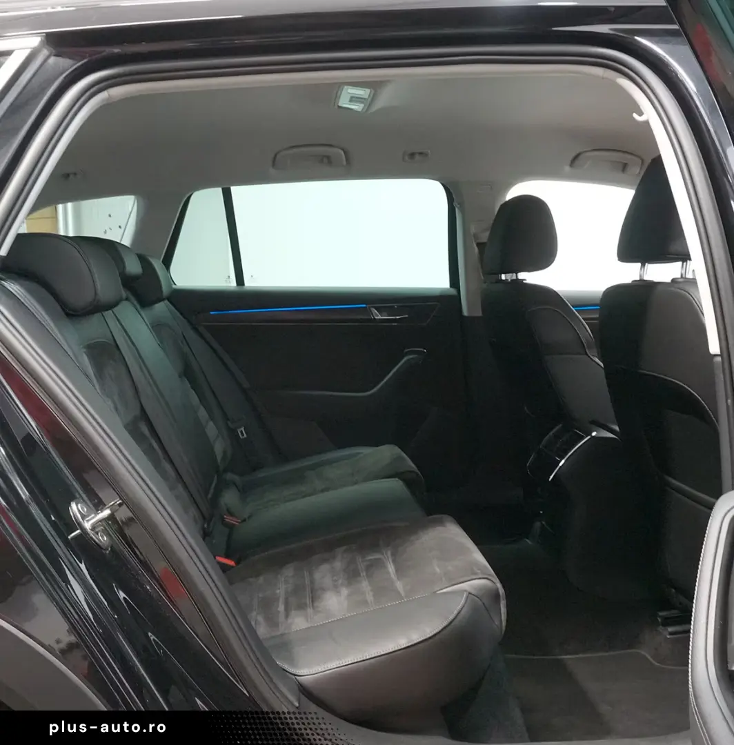 Skoda Superb Combi Scout 2.0 TDI 4x4 ACC AHK 360 MATRIX