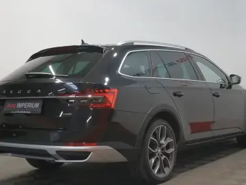 Skoda Superb Combi Scout 2.0 TDI 4x4 ACC AHK 360 MATRIX