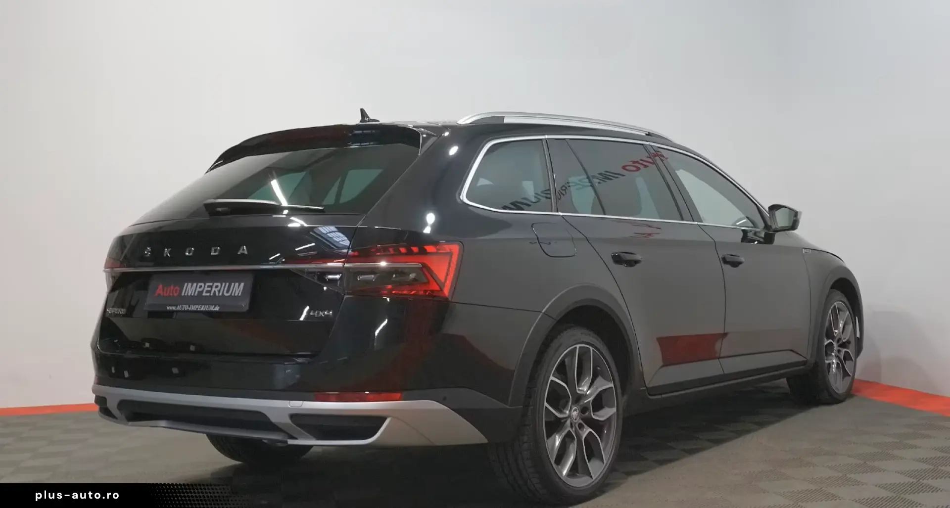 Skoda Superb Combi Scout 2.0 TDI 4x4 ACC AHK 360 MATRIX