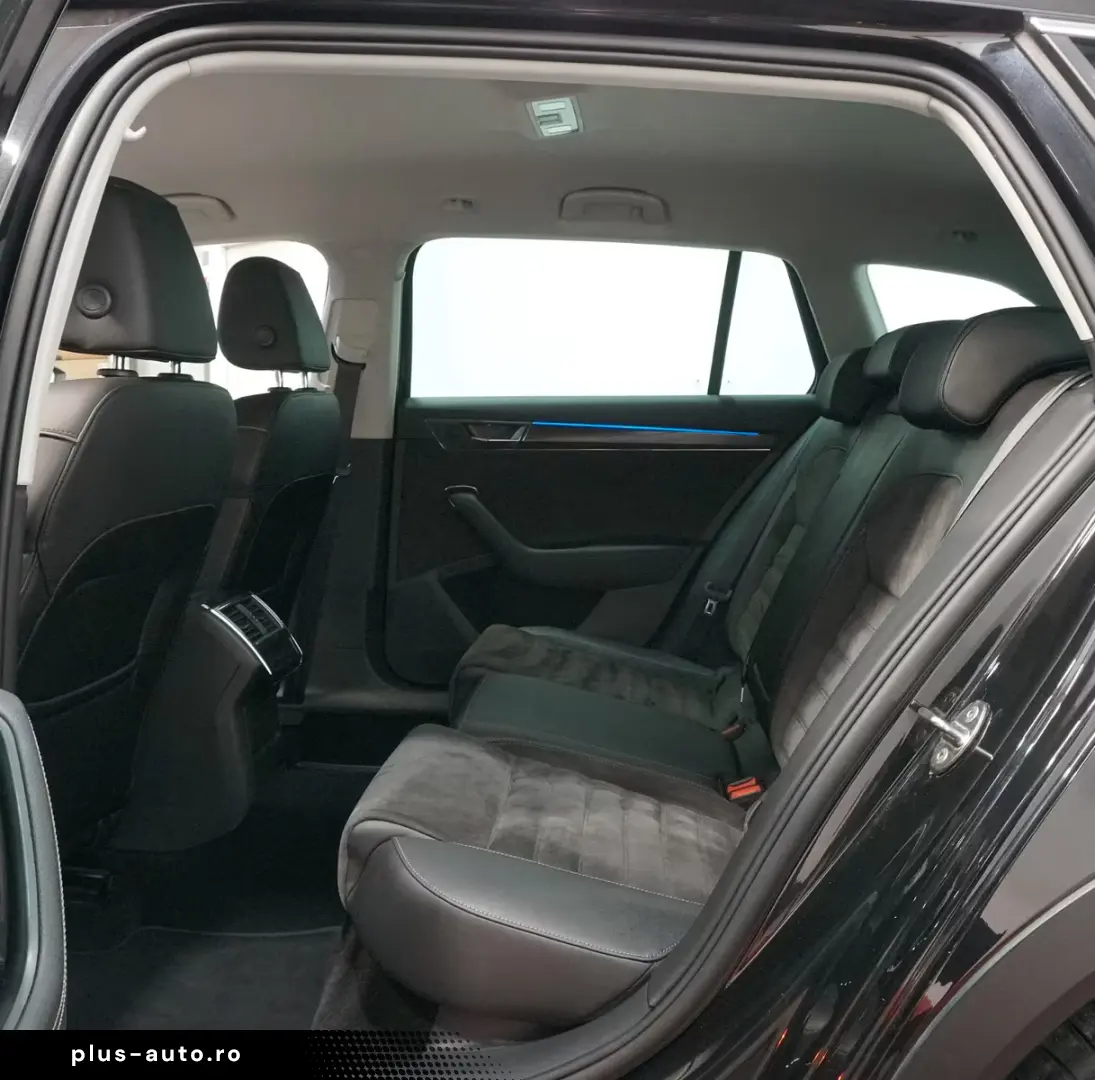 Skoda Superb Combi Scout 2.0 TDI 4x4 ACC AHK 360 MATRIX